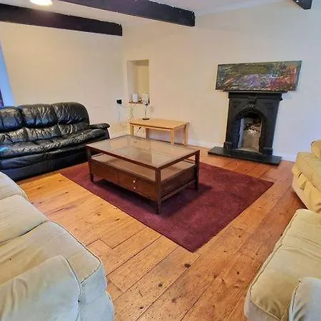 8 Bedroom Townhouse 아파트